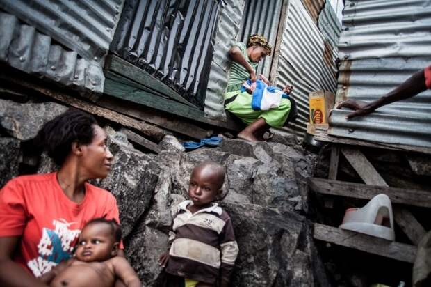 На острове уже родилось достаточно много детей. В этом вопросе сложные условия жизни и отсутствие квалифицированных врачей жителей Мгинго не останавливают 
