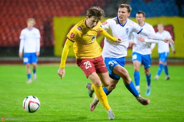 Тульский «Арсенал» намерен изменить условия соглашения с нападающим Максимовым