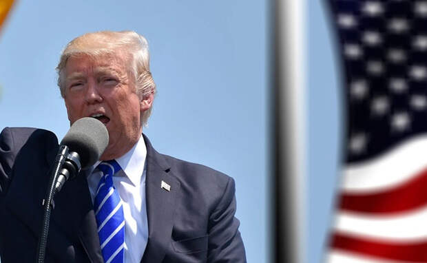 Дональд Трамп объявил о 10% пошлине на весь импорт в США
