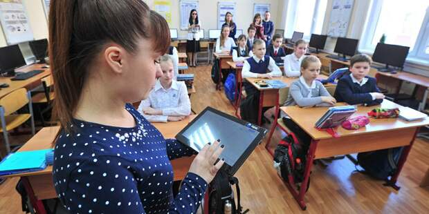 Московские педагоги начали подавать заявки на участие в профессиональном конкурсе «Учитель будущего». Фото: mos.ru