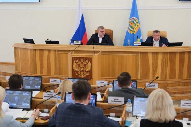 Игорь Мартынов принял участие в заседании межведомственной комиссии по вопросам молодежной политики
