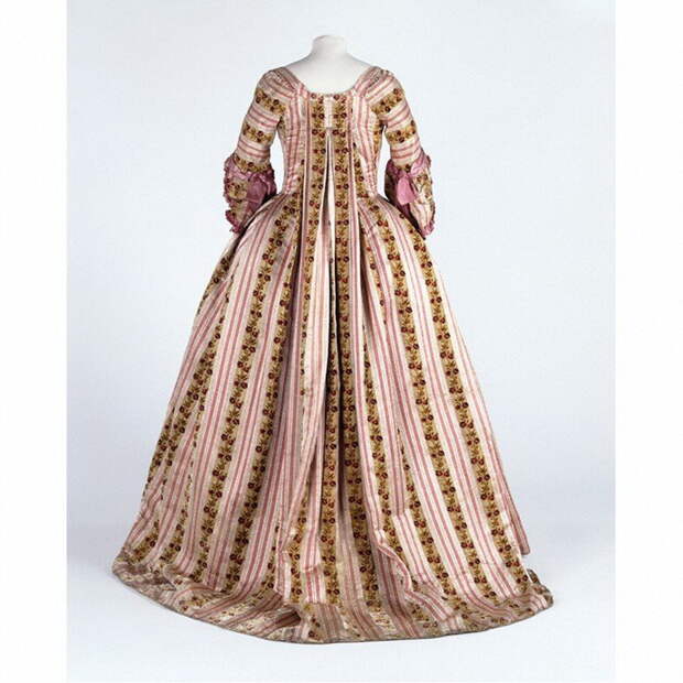Французское придворное платье 1774-1775 гг.