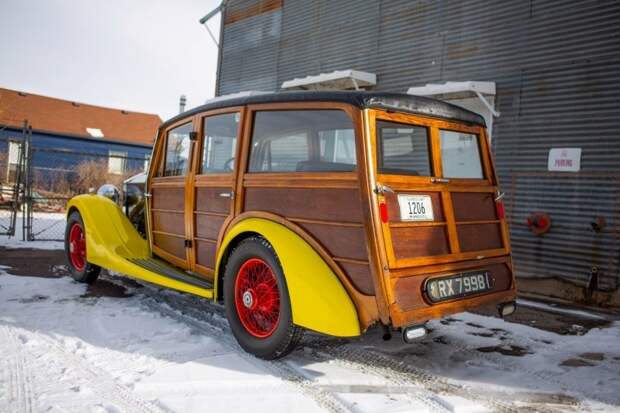 Лёгкий вес, надёжный мотор и деревянный кузов: самый необычный Rolls-Royce