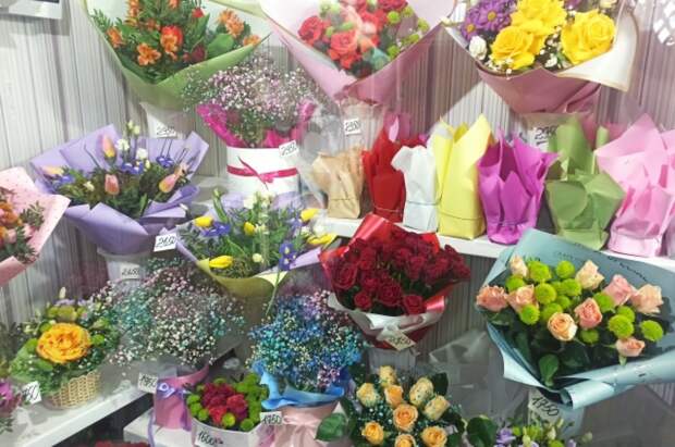 Более 20% россиянок подарят цветы сами себе на 8 Марта