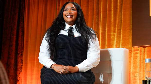 Лиззо рассказала, что впервые занялась сексом в 30 лет: «Долгое время я лгала»