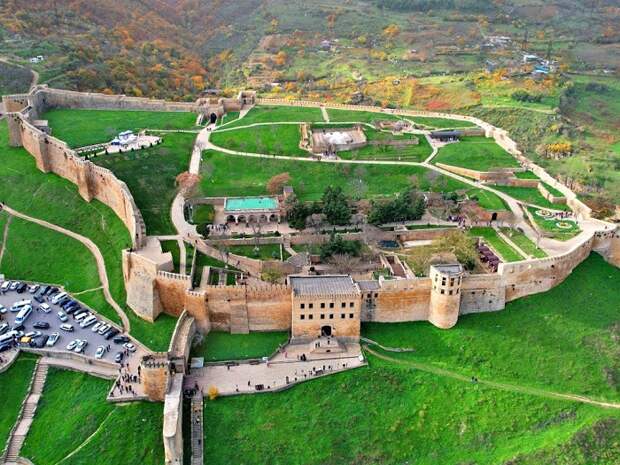 Нарын-кала: древнейшая крепость, которой владели минимум 10 империй (Дербент, Дагестан). | Фото: originaltour.by.