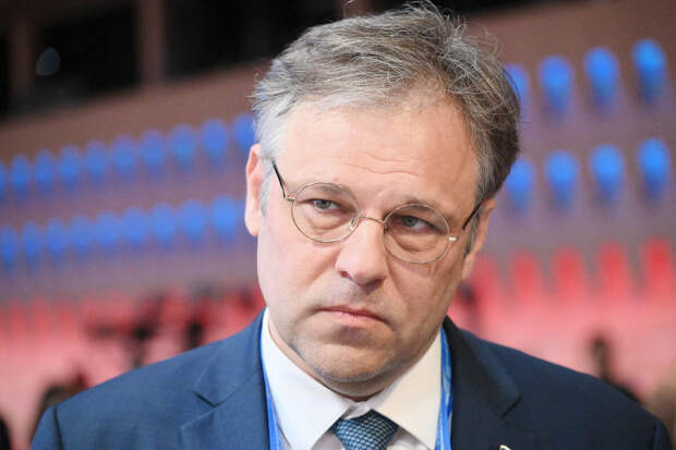Мирошник: на Украине началась борьба за контроль над оборонным сектором