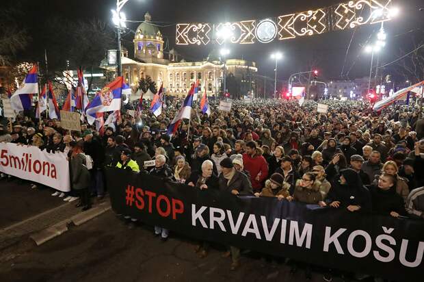 Демонстрация против Вучича в Сербии-4, 29.12.18.png