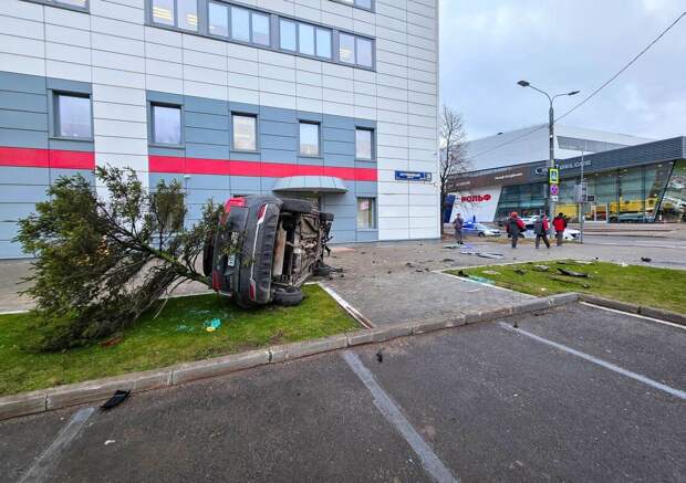 В Москве водитель Haval сбил трех человек, скрываясь от полиции