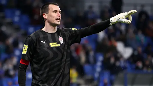 В «Химках» опровергли информацию о продаже Лантратова в «Спартак»