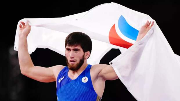 Борец Угуев: я думаю, что нас допустят к Олимпиаде в Париже
