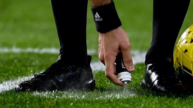 УЕФА назвал судей на финалы Лиги чемпионов и Лиги Европы