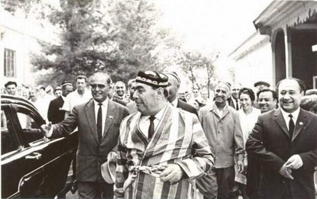 breznev_halat breznev_halat