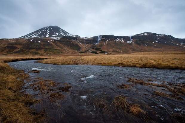 Водопад Бьярнарфосс, полуостров Снайфедльснес исландия, красота, мир, природа, путешествие, снимок, фотограф