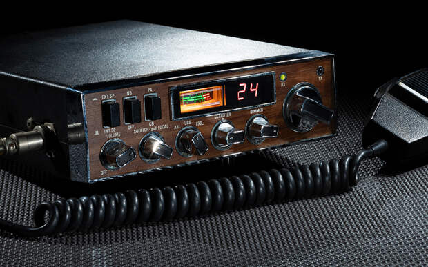 «Радиостанция Судного дня» вещала весь день и передала 24 необычных сообщения