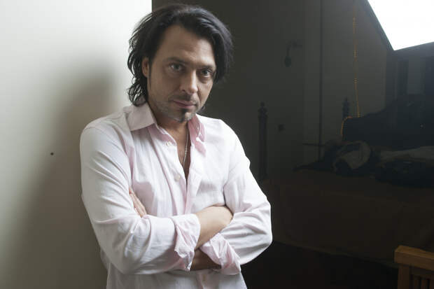 Известный телеведущий матом ответил путающим его с Малаховым россиянам