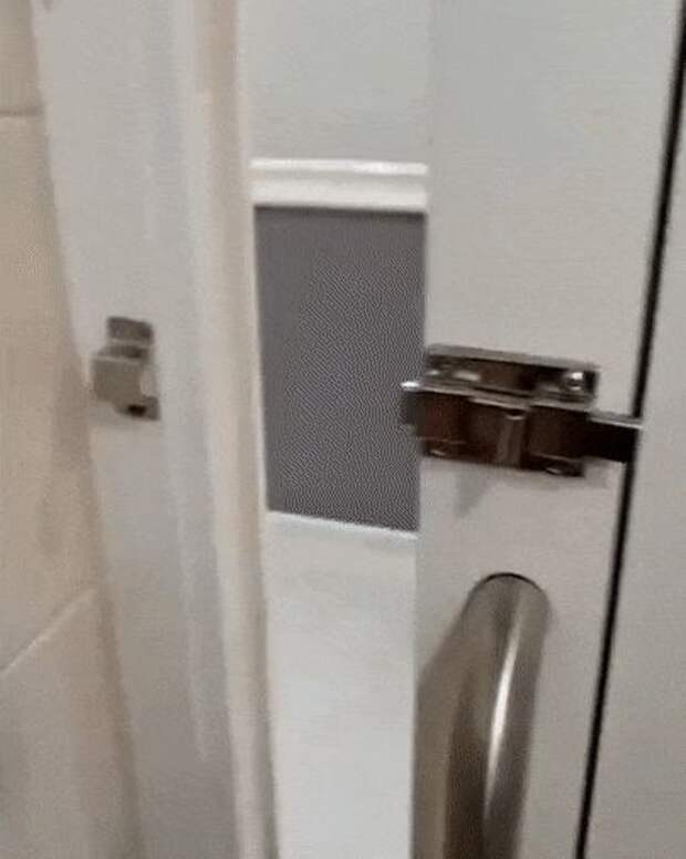 дверь в туалет