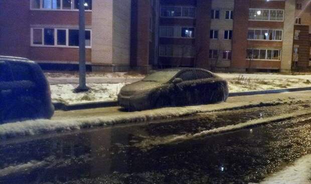 Водителя ждёт сюрприз вода, лед, прорыв трубы