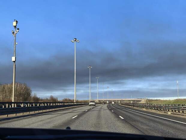 МЧС: над Петербургом повиснет черное облако и будет вонять