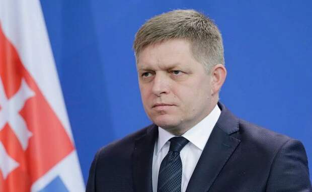 Фицо после звонка Зеленскому резко сменил тон по Украине: о чем говорили?