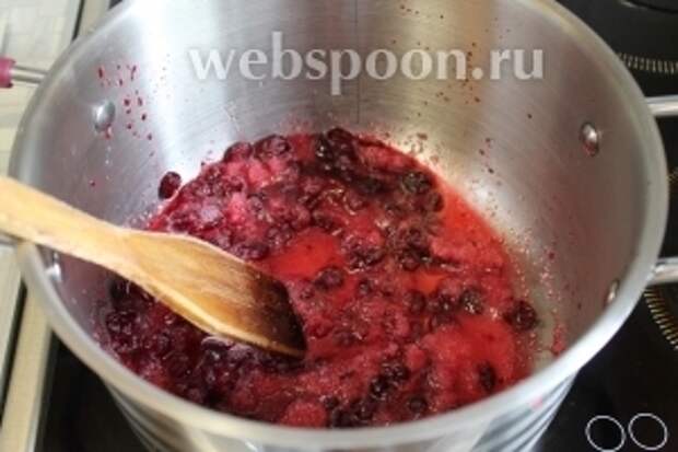 Проварить на медленном огне.