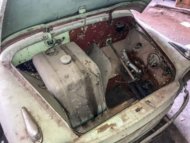 Гаражная находка: ранний "Запорожец" ЗАЗ-965 1961 года выпуска barn find, авто, автомобили, заз 965, заза, запорожец, олдтаймер, ретро авто