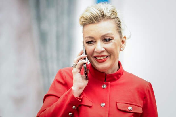 Захарова обвинила США в использовании переговоров с Ираном для подготовки к войне