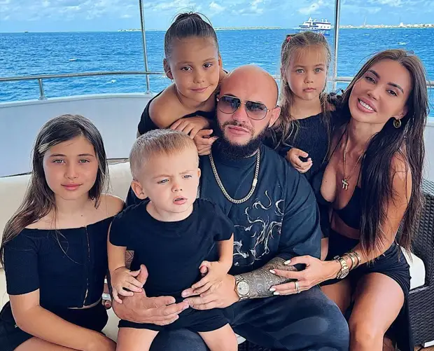 Лука, Миа, Ермолай, Селин и другие необычные имена детей звезд