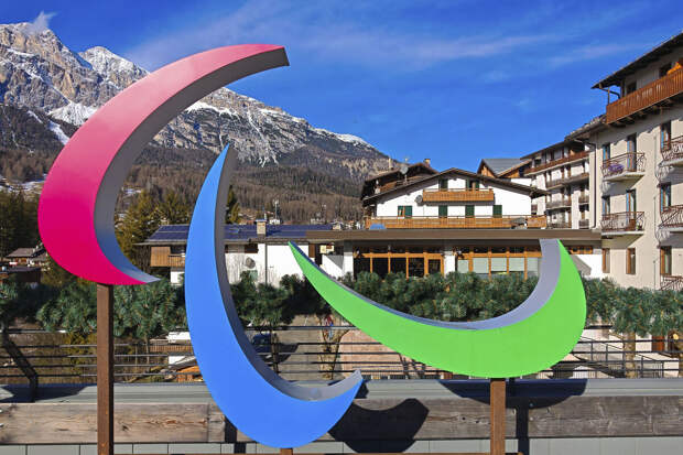 В IPC объяснили отказ выдавать телефоны российским паралимпийцам