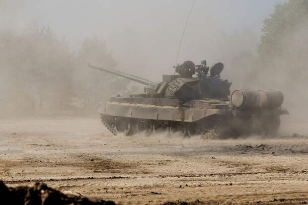 МО Украины: 13 стран НАТО согласились поделиться танками с Украиной