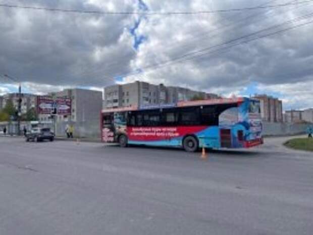 Пьяный водитель на иномарке устроил ДТП с автобусом в областном центре