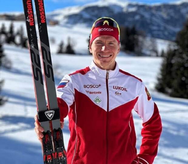 Большунов назвал случайностью инцидент с собаками на чемпионате России