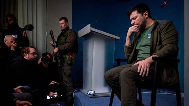Зеленский признал, что Украине будет трудно без поддержки США