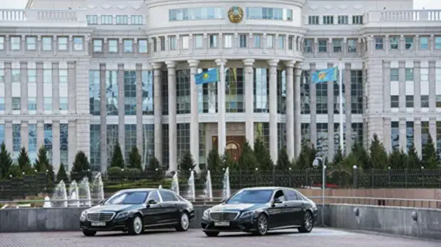 Парламент Казахстана отменил необходимость согласования политики страны с Назарбаевым