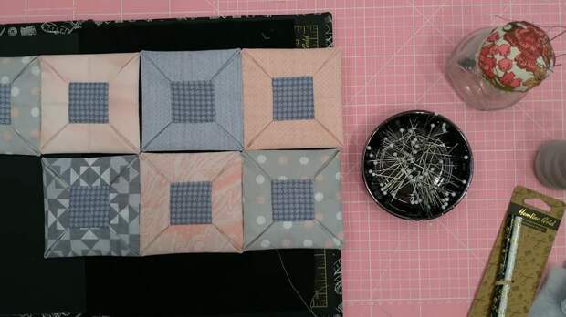 И машинка не нужна. Шью простые, но очень красивые блоки оригами, из которых можно собрать одеяло, плед и не только