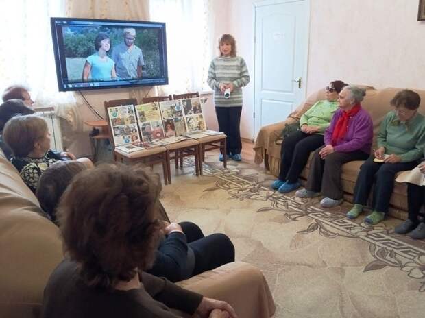 В Симферополе почтили память композитора Александра Зацепина и поэта Леонида Дербнева