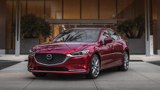 Mazda 6. Компания Mazda сообщила, что вернёт ручную коробку, «если желания клиентов изменятся в будущем». Поклонников у «механики» оказалось неожиданно много, и они не теряют надежды на возвращение!