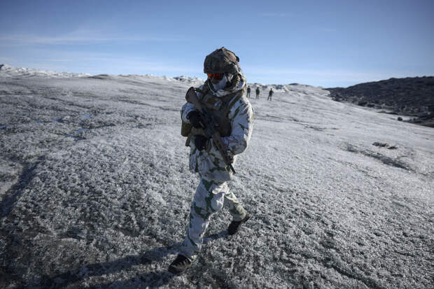 Правительство Словении направит в Гренландию двух офицеров на военные учения
