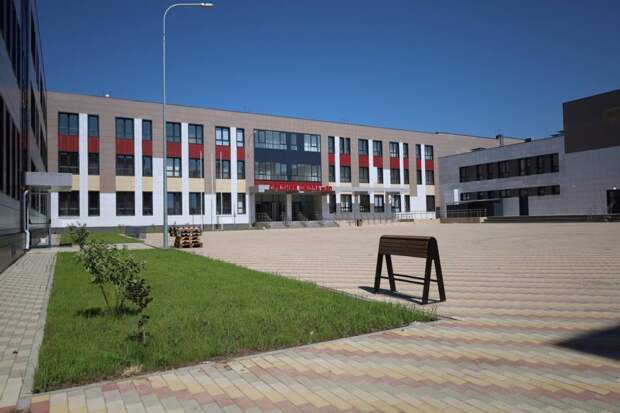 В Яблоновском завершается строительство новой школы.