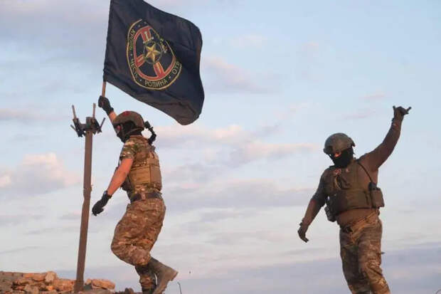 ЧВК «Вагнер» возвращается в зону СВО в виде 1-го Добровольческого корпуса Росгвардии