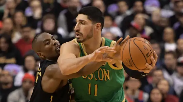 «Бостон» обыграл «Торонто» в НБА, Браун набрал 30 очков