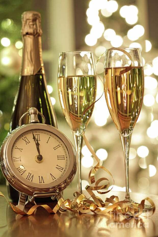 Happy New Year!   ~ Ʀεƥɪииεð╭•⊰✿ © Ʀσxʌиʌ Ƭʌиʌ ✿⊱•╮