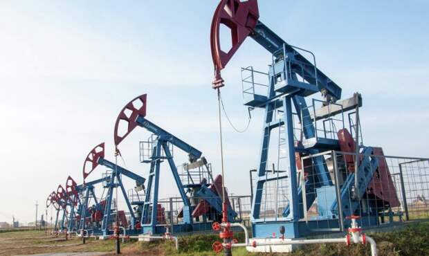 Мировые цены на нефть падают на новостях о роспуске парламента Японии Мировые цены на нефть падают на новостях о роспуске парламента Японии