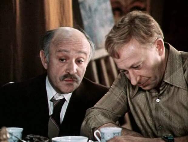 Врачи