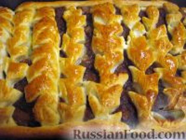 Фото к рецепту: Пирог с сухофруктами
