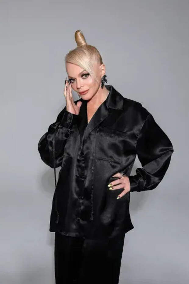 Лариса Долина