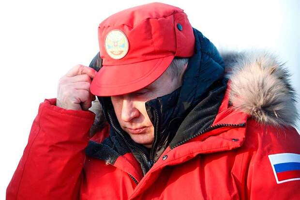 Путину укрывается от холода