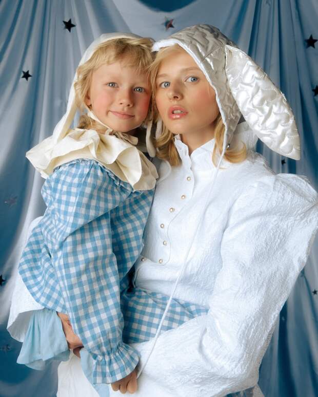 Саша Бортич показала новую фотосессию с подросшим сыном