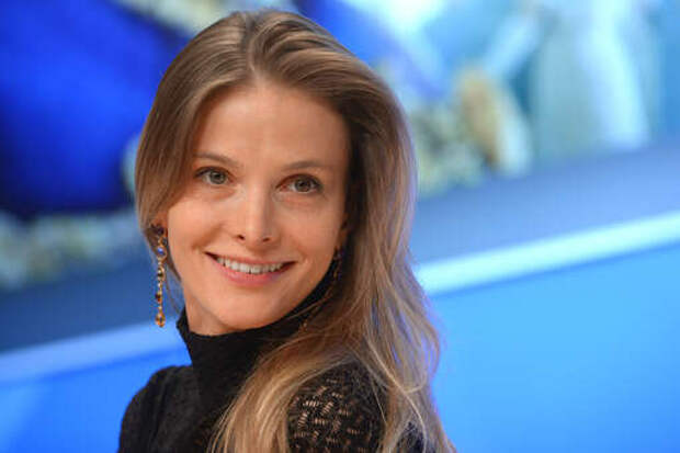 Актриса Светлана Иванова вышла на публику с мужем Джаником Файзиевым