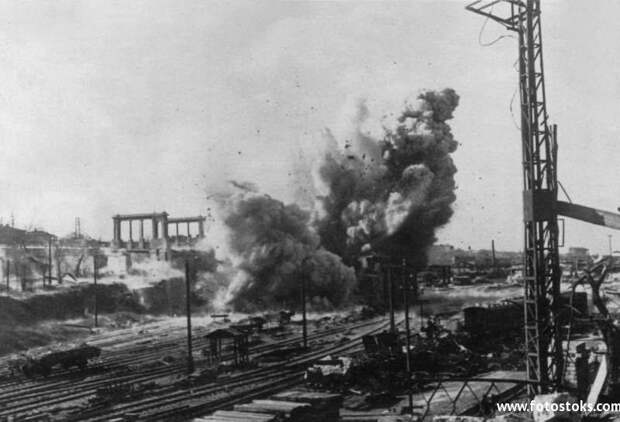 Картинки по запросу горит склад с горючим вов